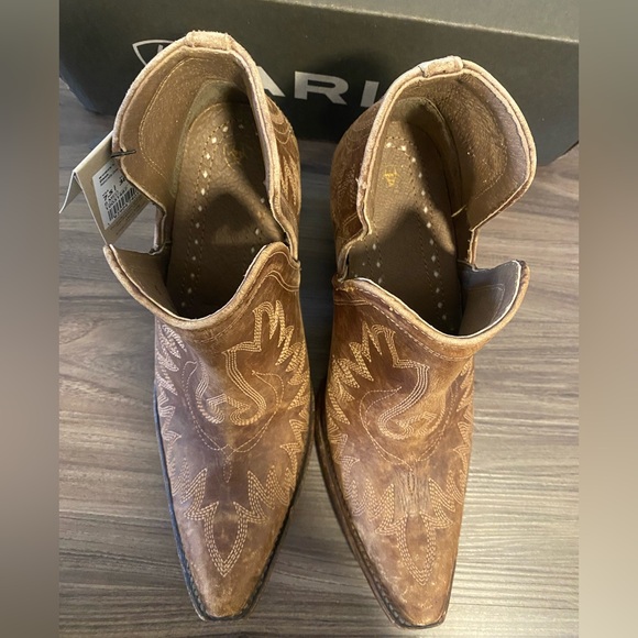 NWT! Ariat Dixon Brown Western Boots - Size 7.5 - Picture 5 of 10